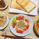 じゃこの延命術ふりかけをたっぷり乗せて豆腐サラダ！